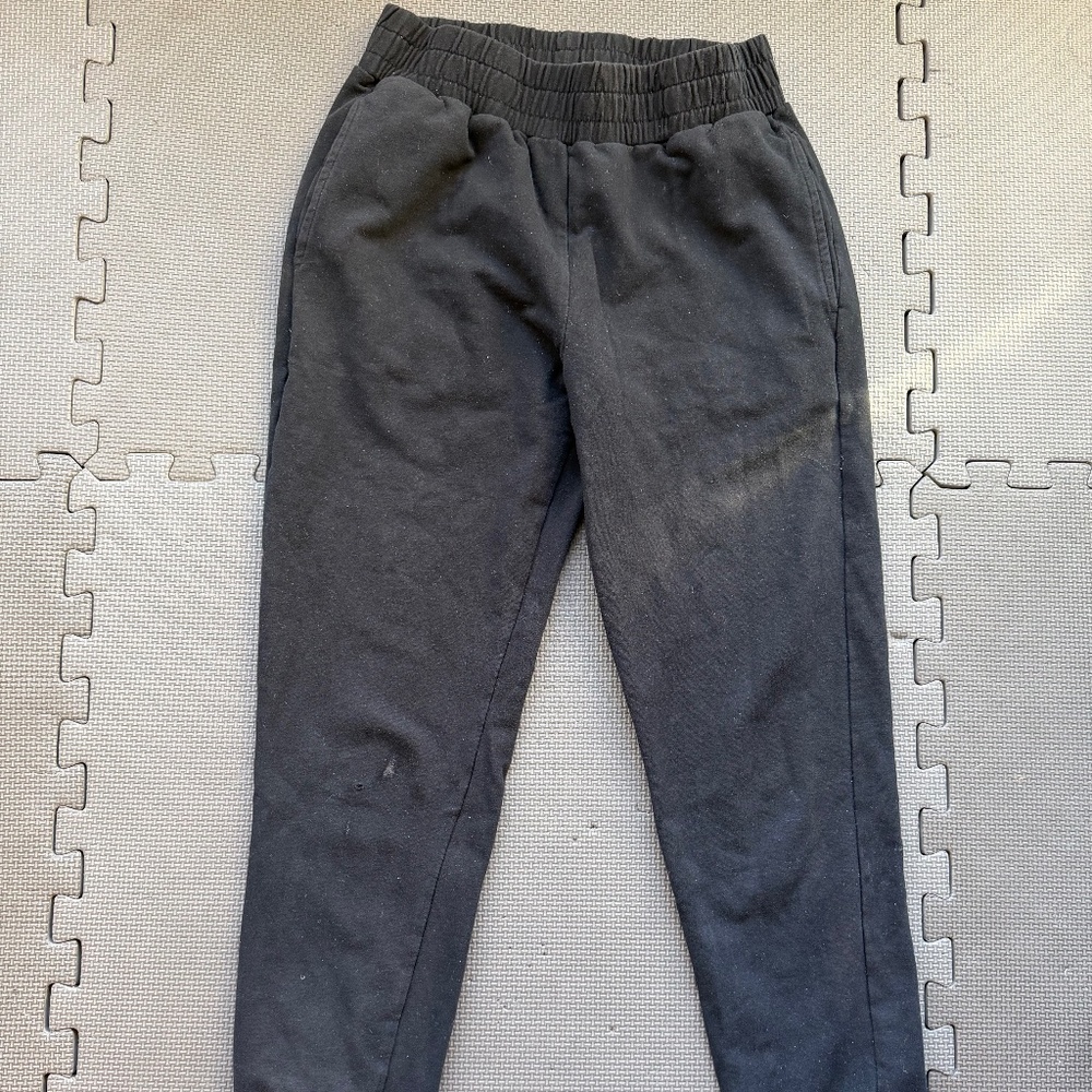 Aritzia Tna Black High-Rise Joggers